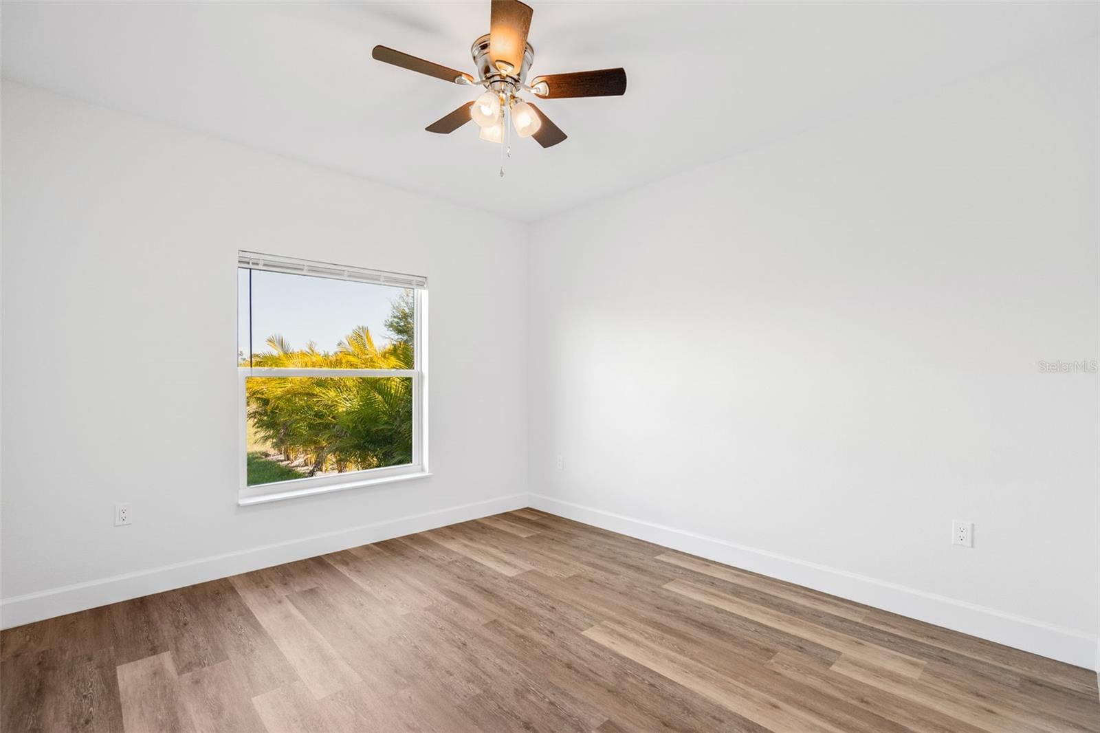 24 DONLON DR, ROTONDA WEST, FL, 33947