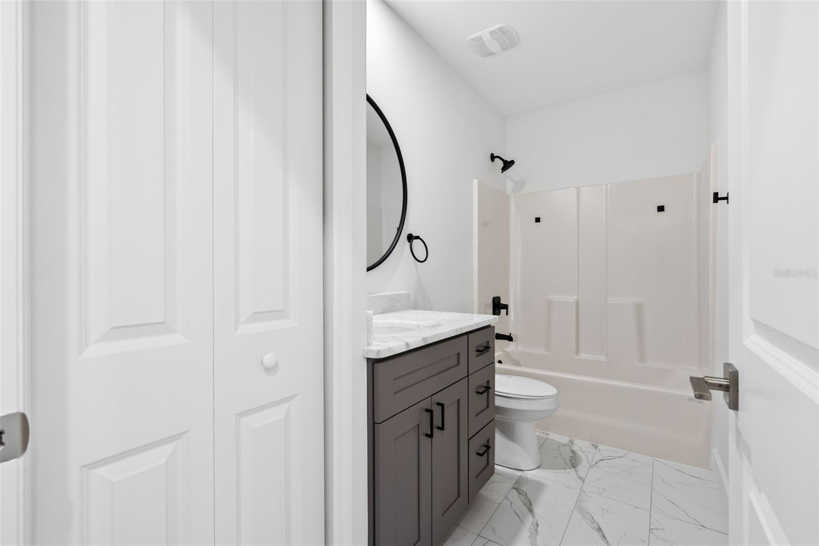 24 DONLON DR, ROTONDA WEST, FL, 33947