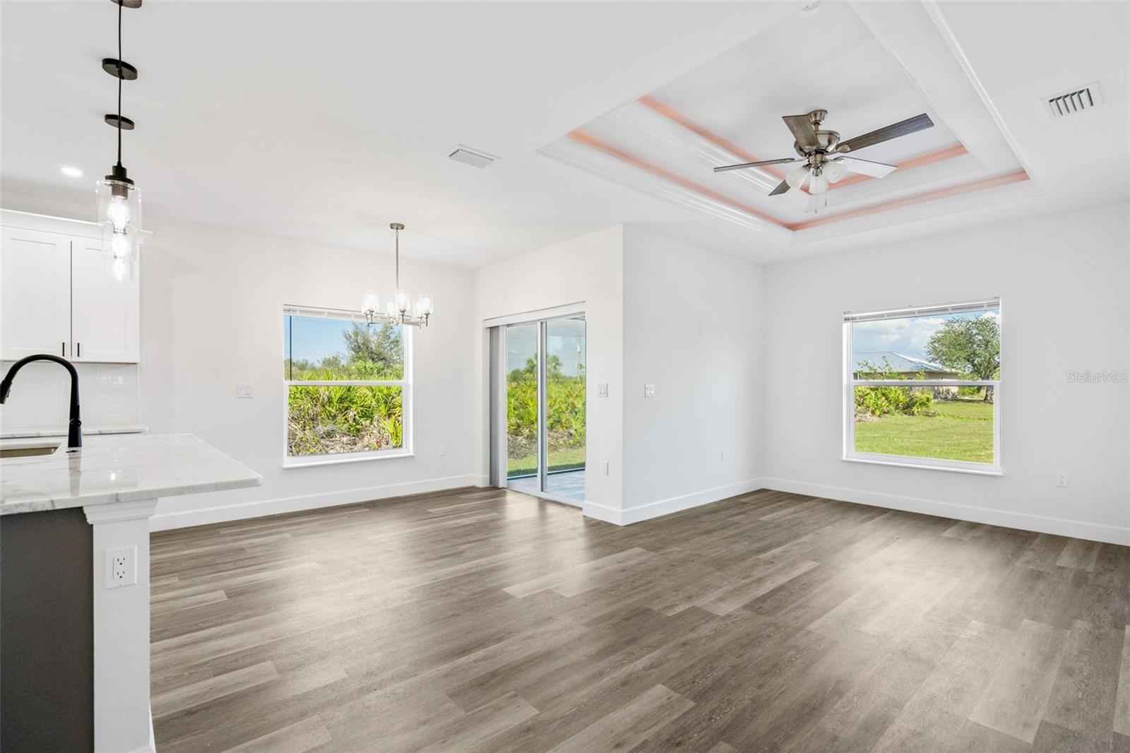 24 DONLON DR, ROTONDA WEST, FL, 33947