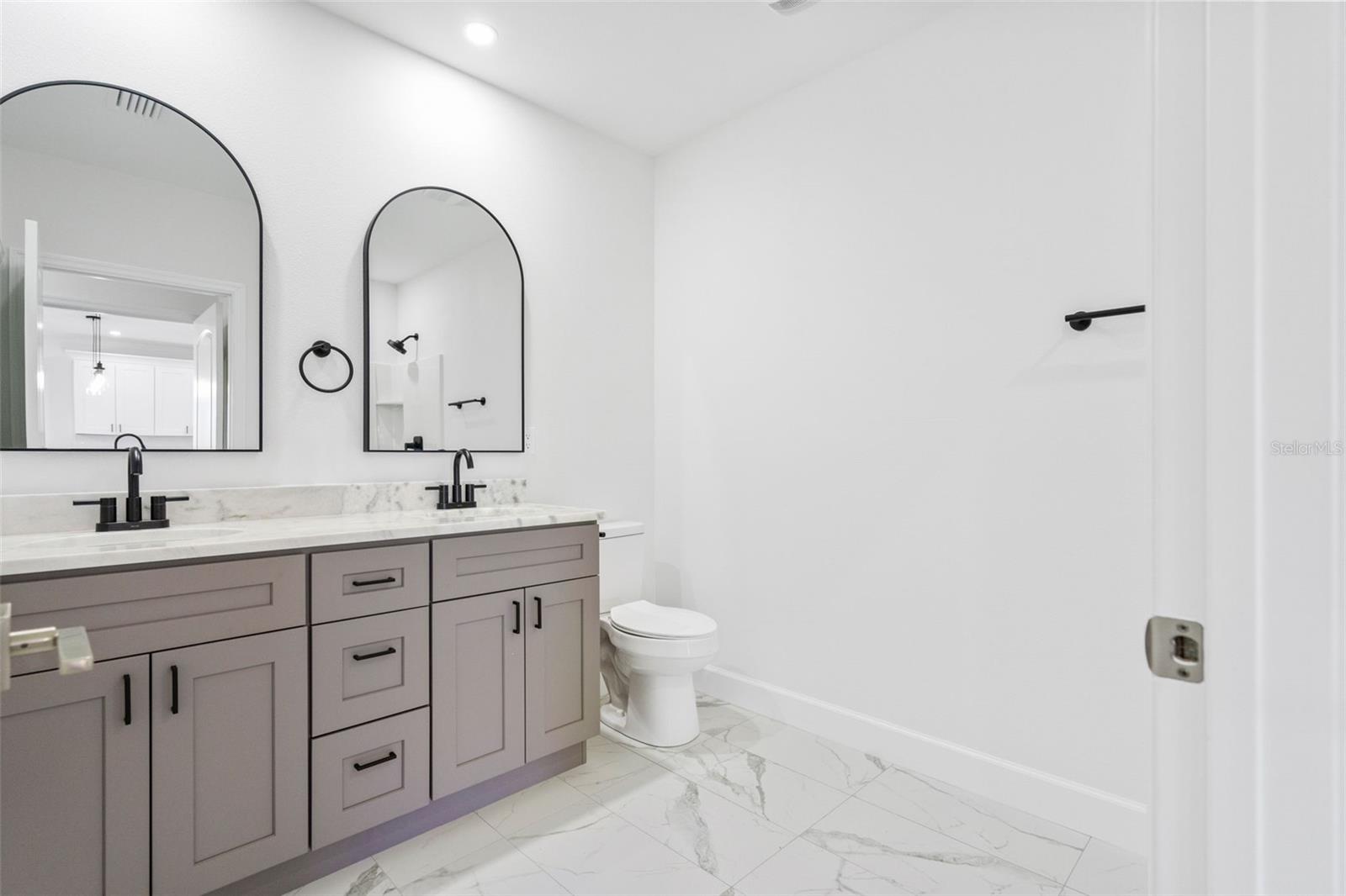 24 DONLON DR, ROTONDA WEST, FL, 33947