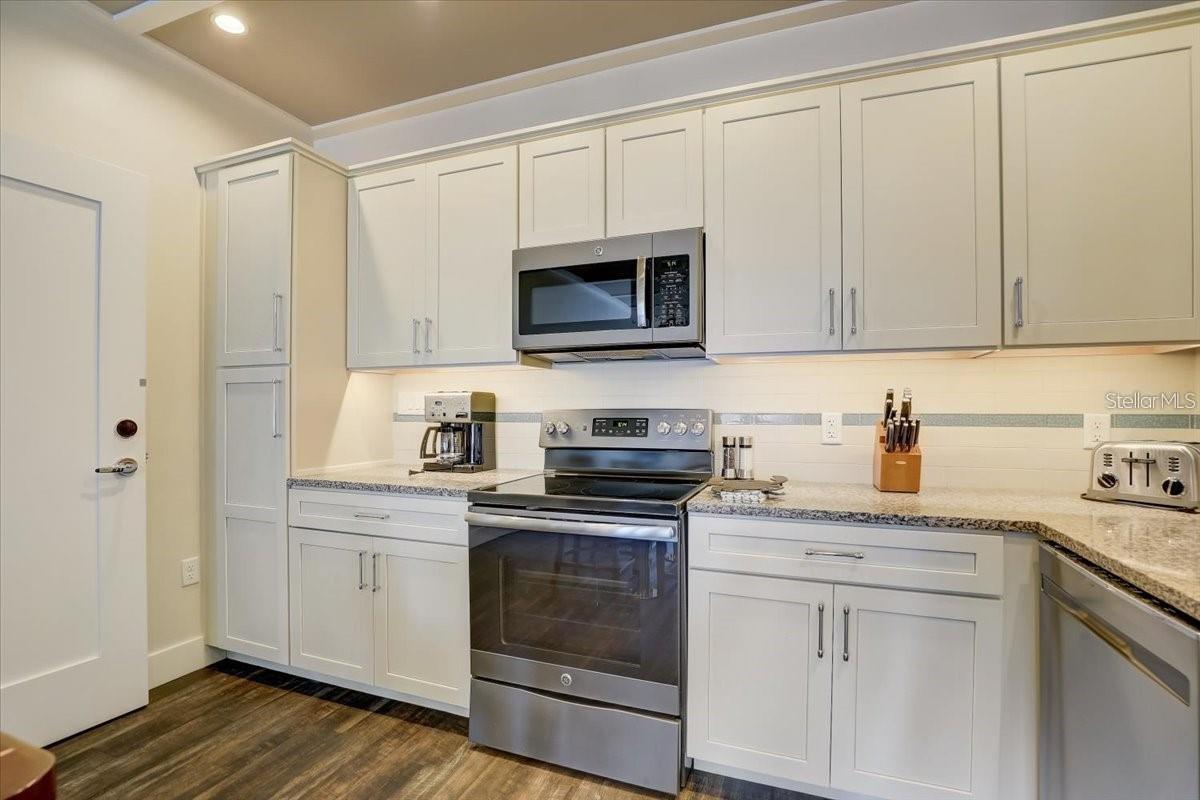 5325 MARINA DRIVE #423, HOLMES BEACH, FL, 34217