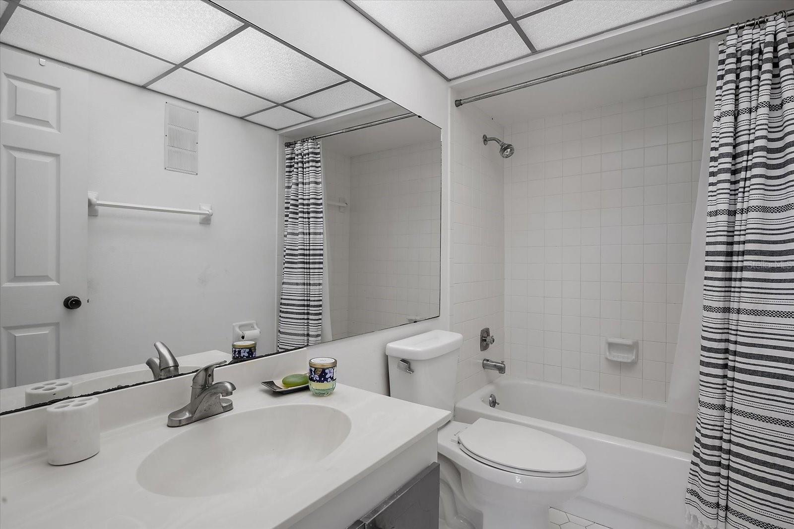 3673 LONGMEADOW #18, SARASOTA, FL, 34235