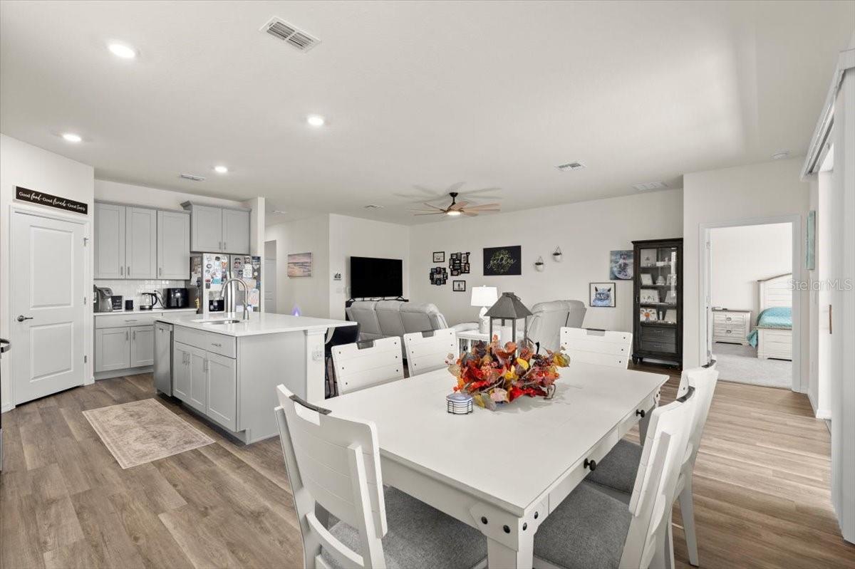 322 E MERIMONT LN, ORMOND BEACH, FL, 32174