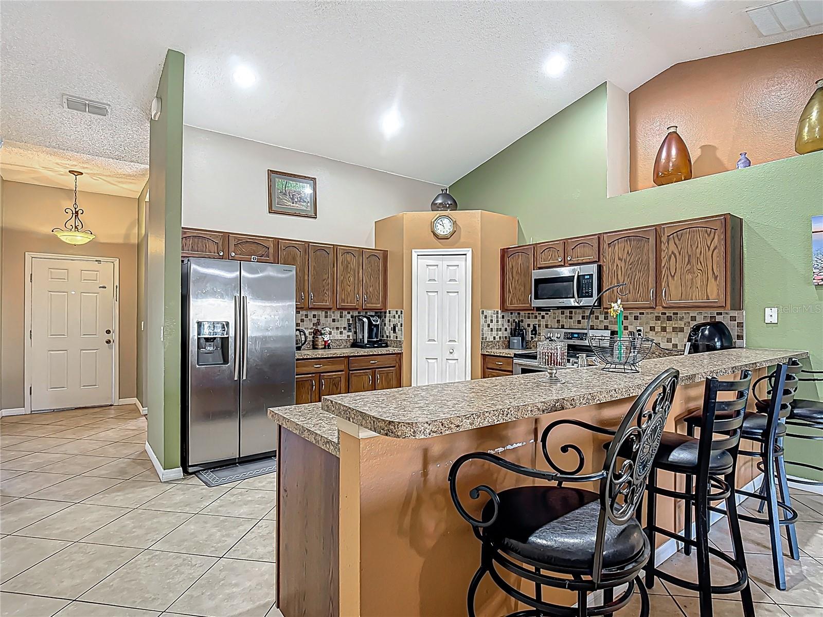 556 HUMMINGBIRD CT, KISSIMMEE, FL, 34759