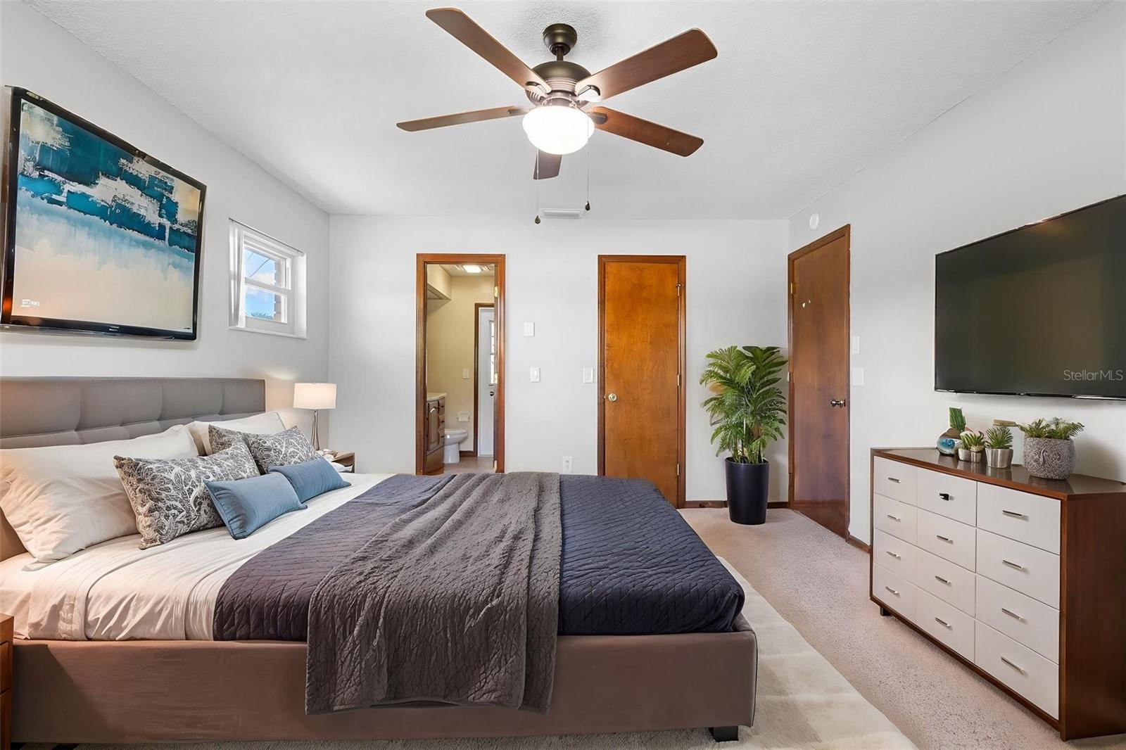 947 N ATMORE CIR, DELTONA, FL, 32725