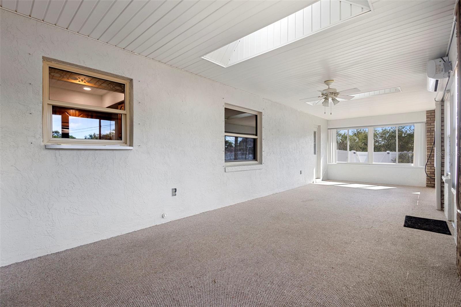 947 N ATMORE CIR, DELTONA, FL, 32725