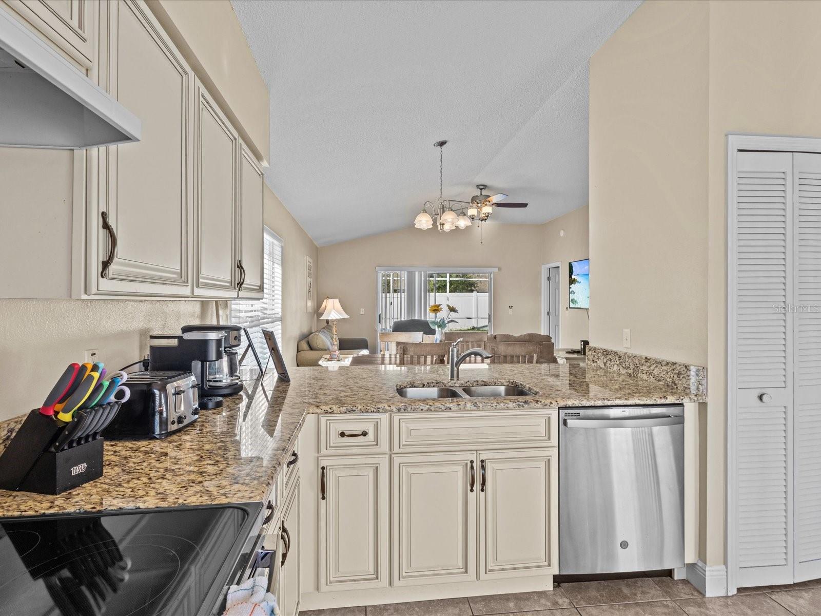 2520 CHATHAM CIR, KISSIMMEE, FL, 34746