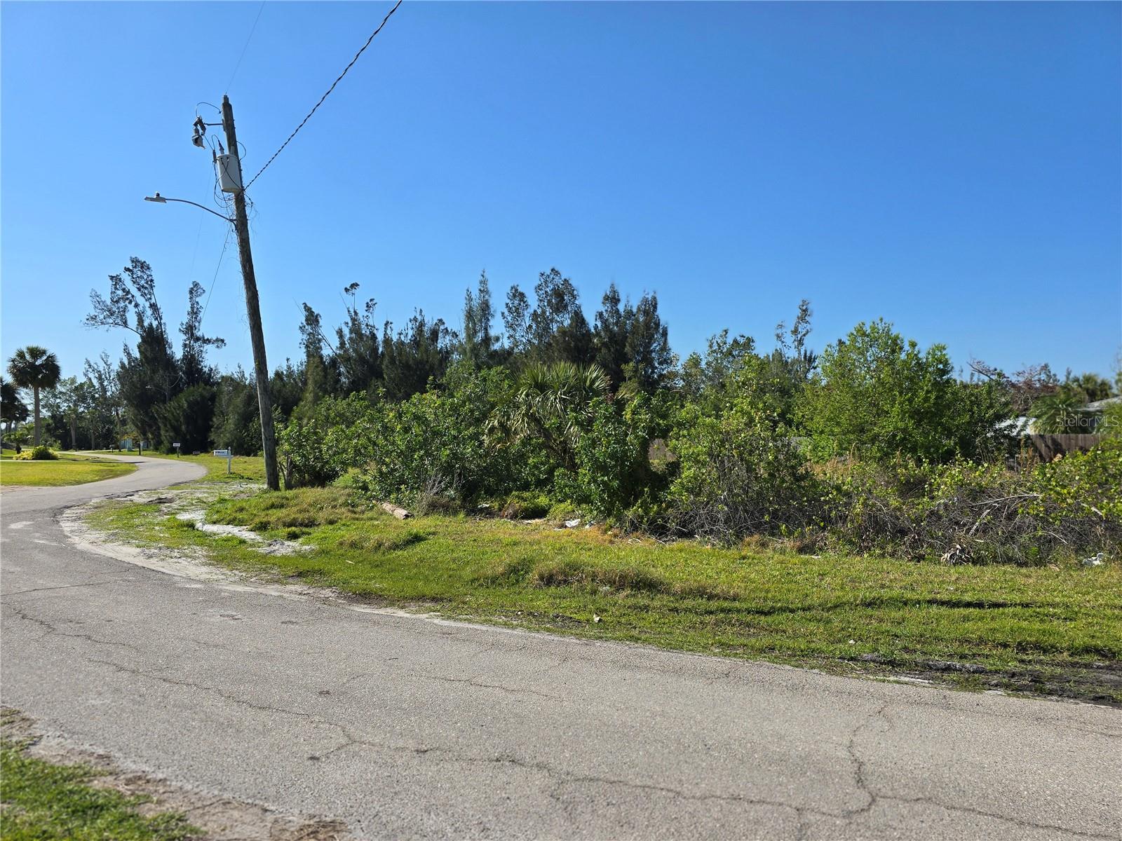 201 DARST AVE, PUNTA GORDA, FL, 33950