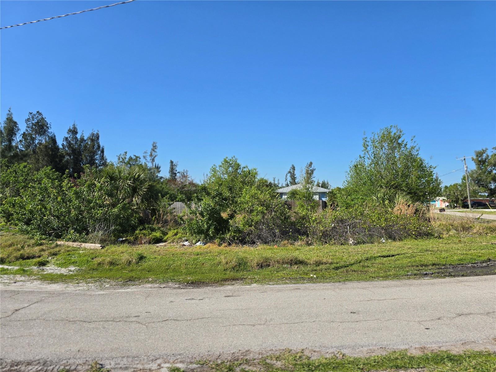 201 DARST AVE, PUNTA GORDA, FL, 33950