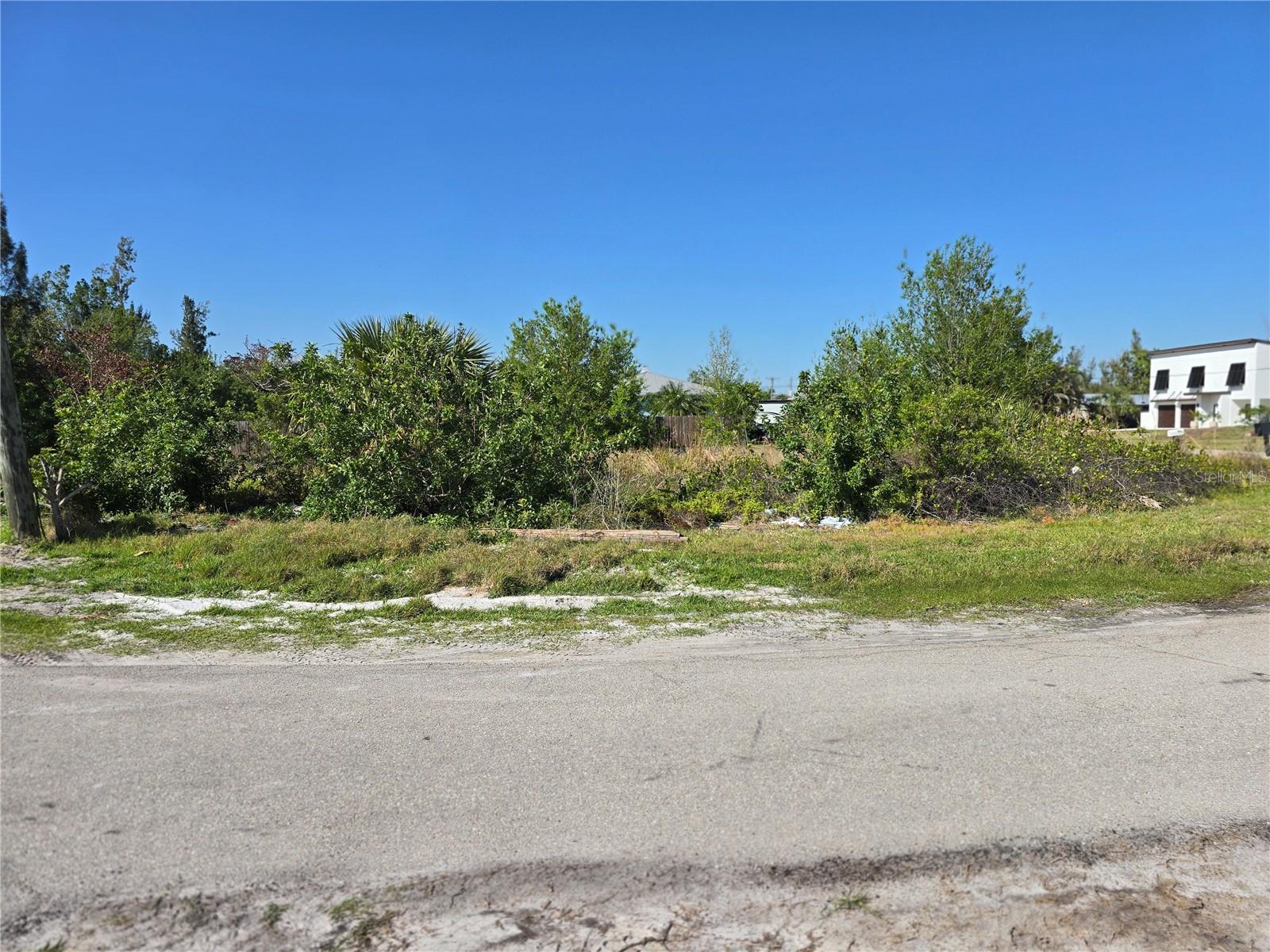 201 DARST AVE, PUNTA GORDA, FL, 33950