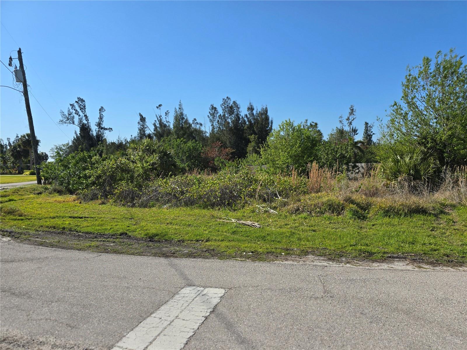 201 DARST AVE, PUNTA GORDA, FL, 33950