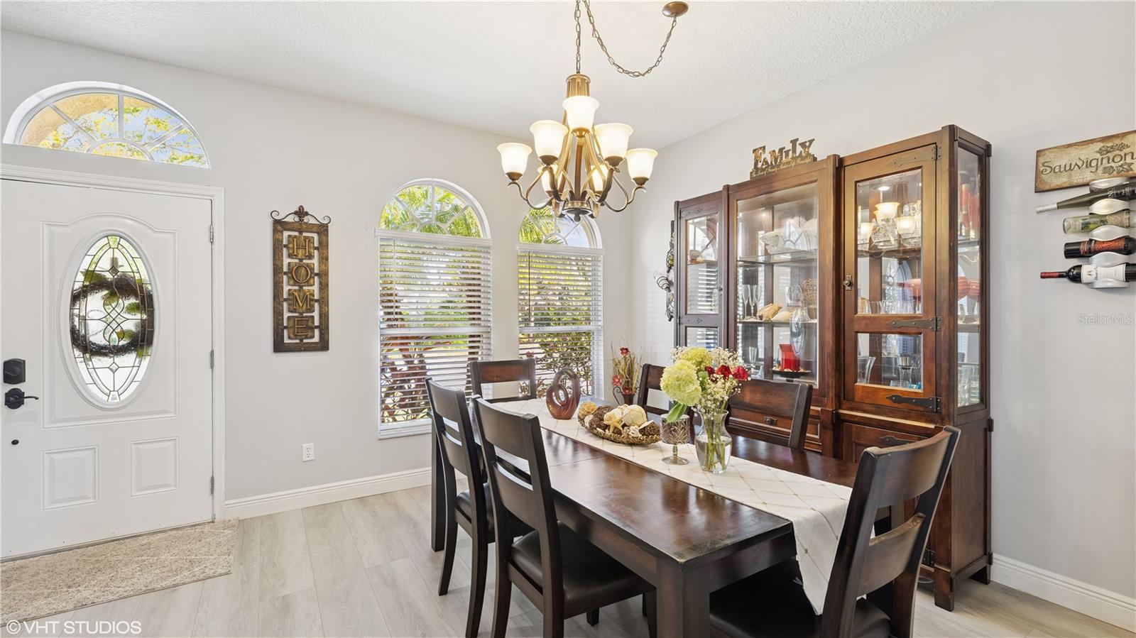 2412 STONE CROSS CIR, ORLANDO, FL, 32828