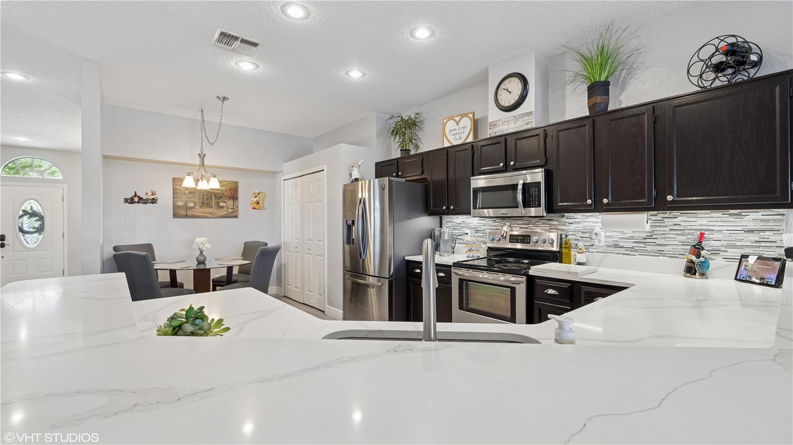 2412 STONE CROSS CIR, ORLANDO, FL, 32828