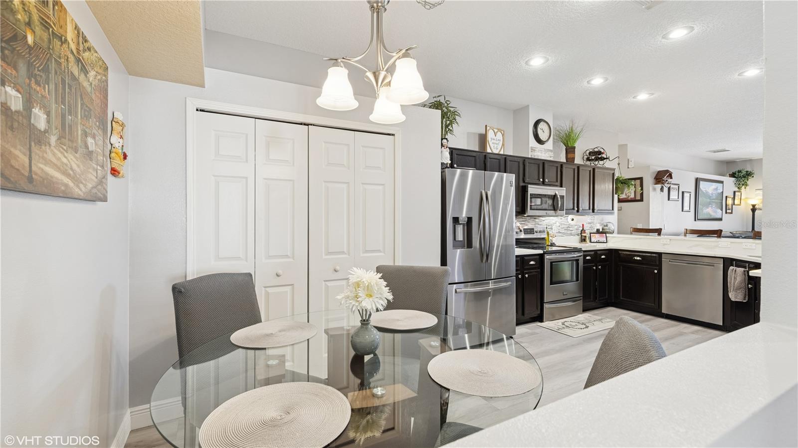2412 STONE CROSS CIR, ORLANDO, FL, 32828