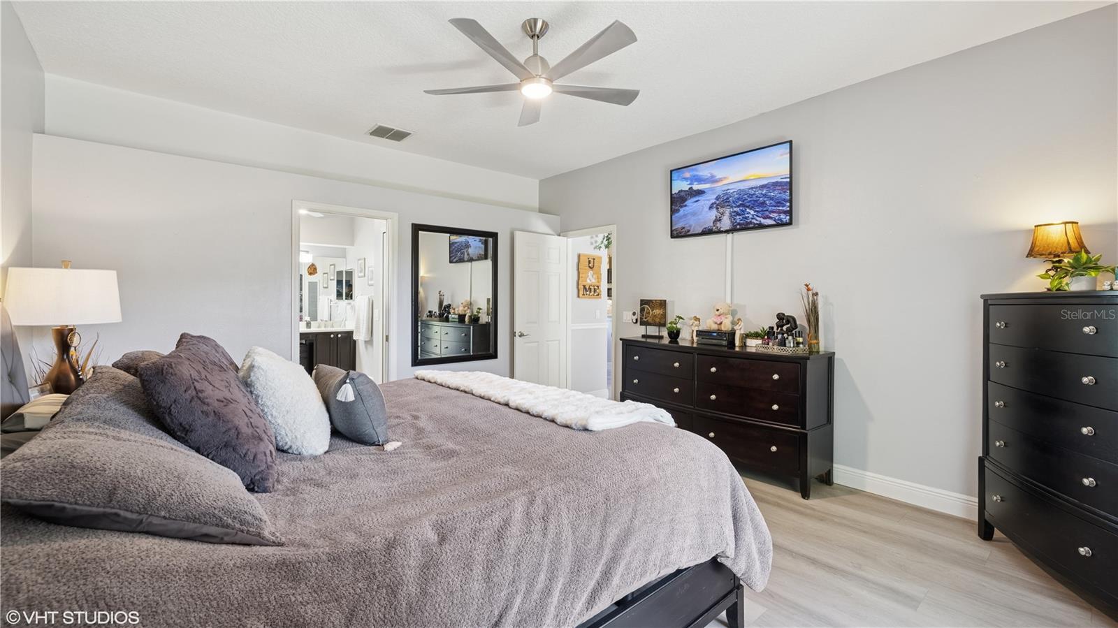 2412 STONE CROSS CIR, ORLANDO, FL, 32828