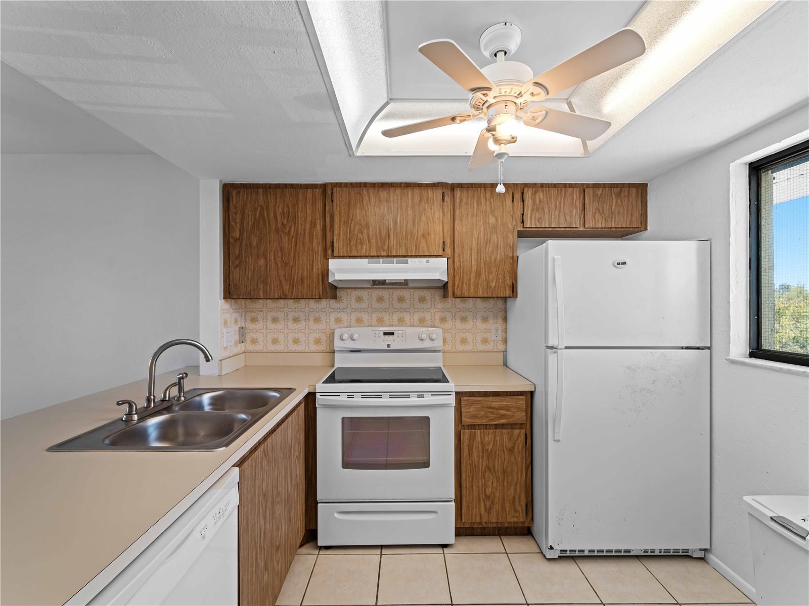 25225 RAMPART BLVD #205, PUNTA GORDA, FL, 33983