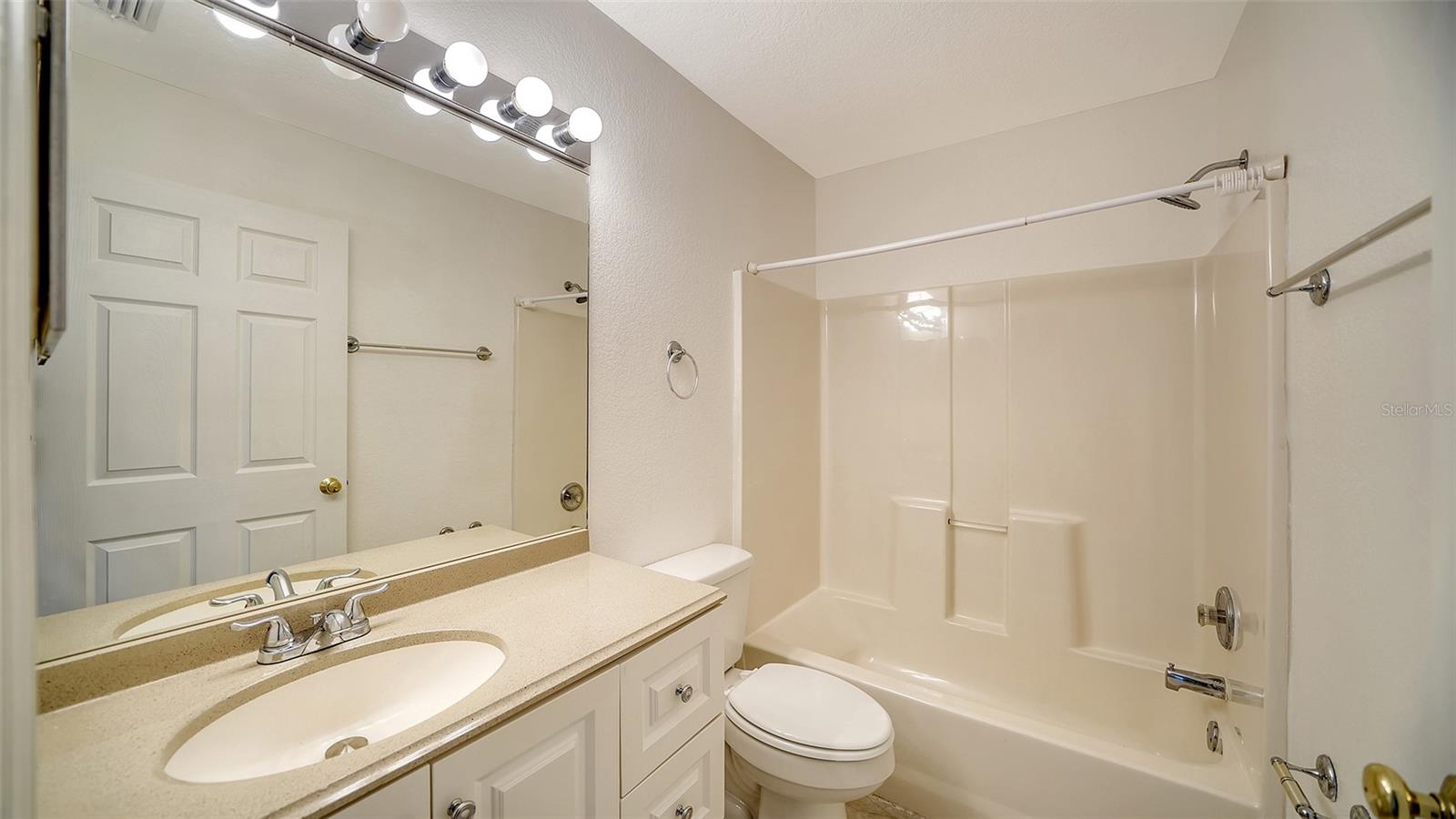 2106 ROSELAWN ST, SARASOTA, FL, 34231