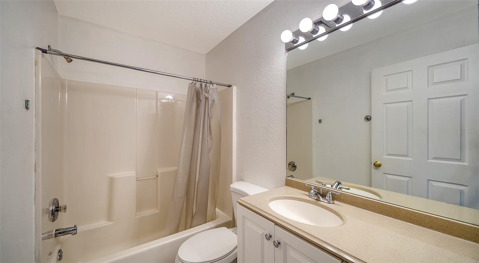 2106 ROSELAWN ST, SARASOTA, FL, 34231