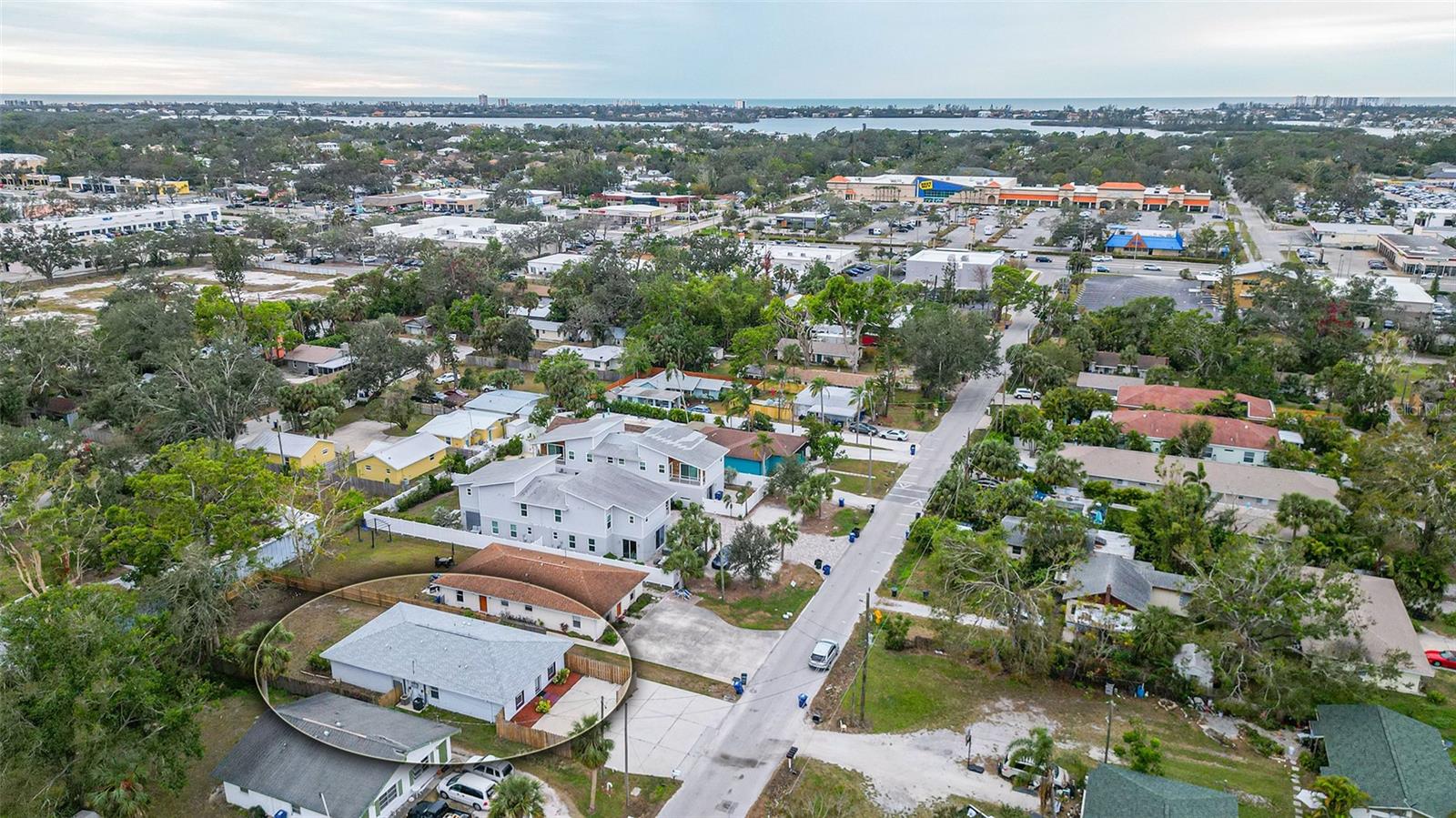 2106 ROSELAWN ST, SARASOTA, FL, 34231