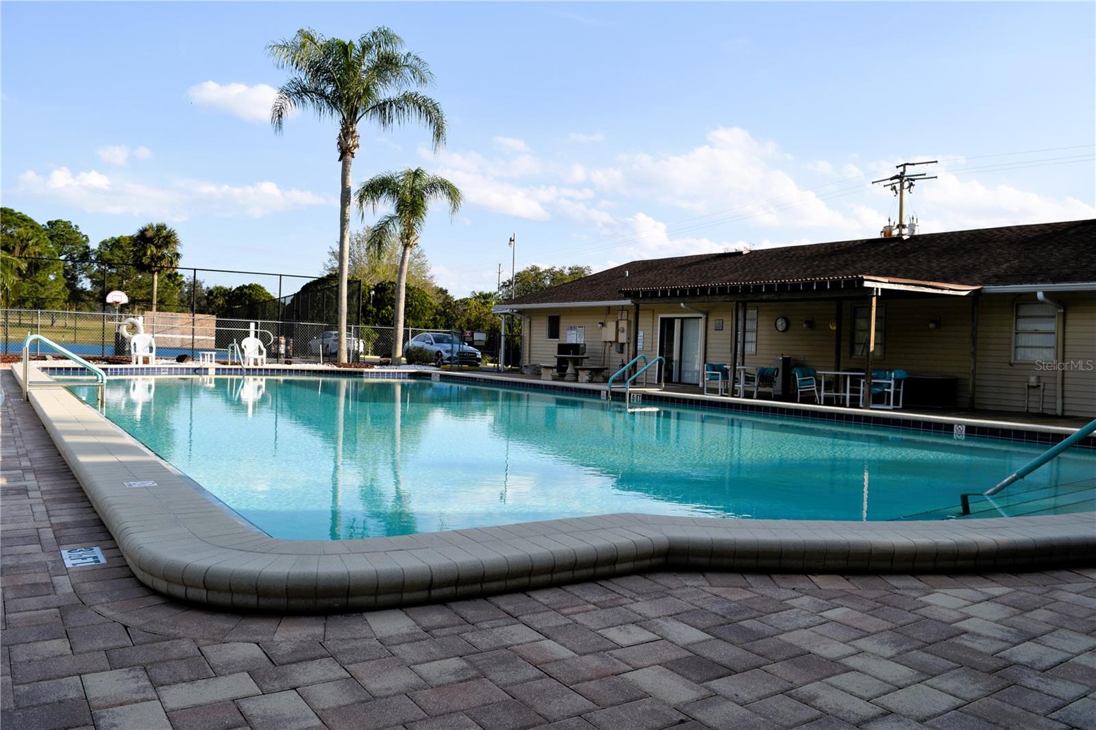 V4941713 Property Photo