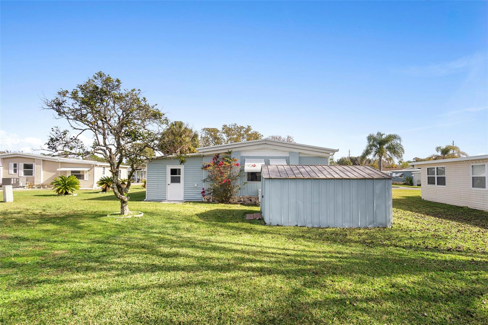 V4941713 Property Photo