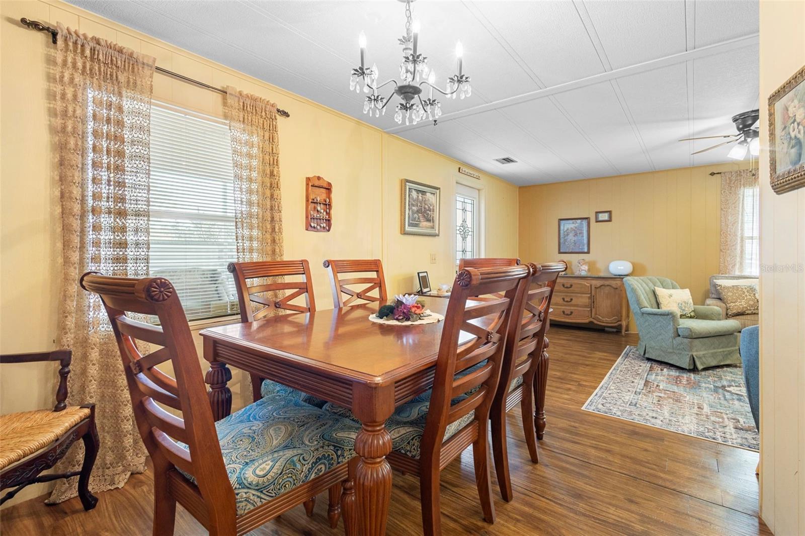 V4941713 Property Photo