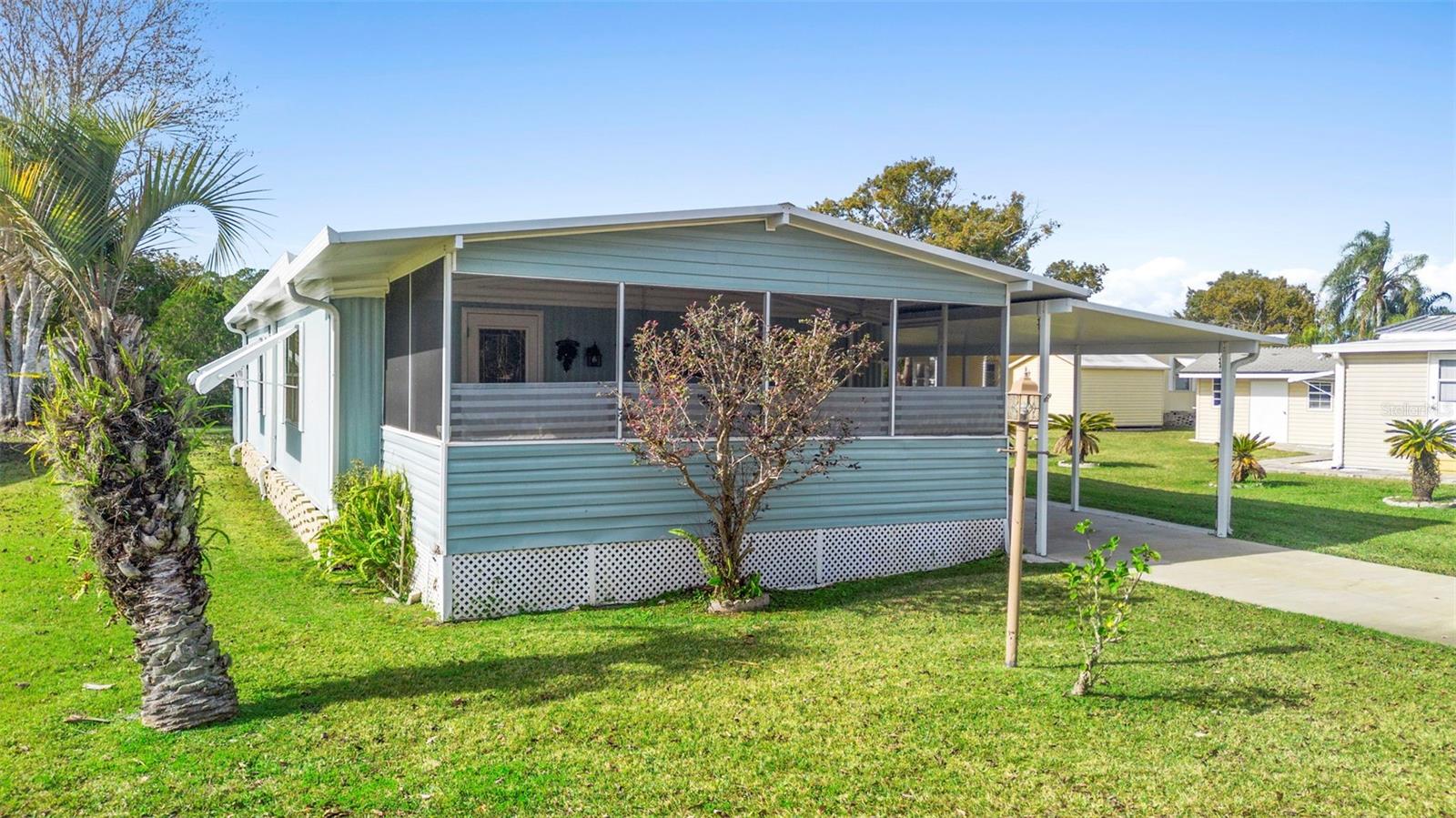 V4941713 Property Photo