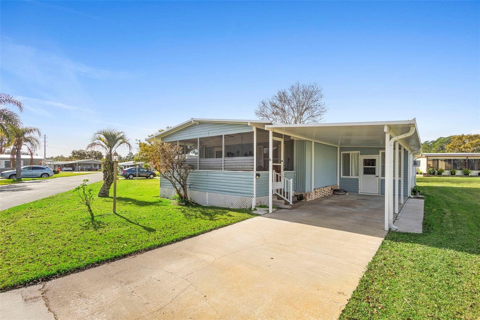 V4941713 Property Photo