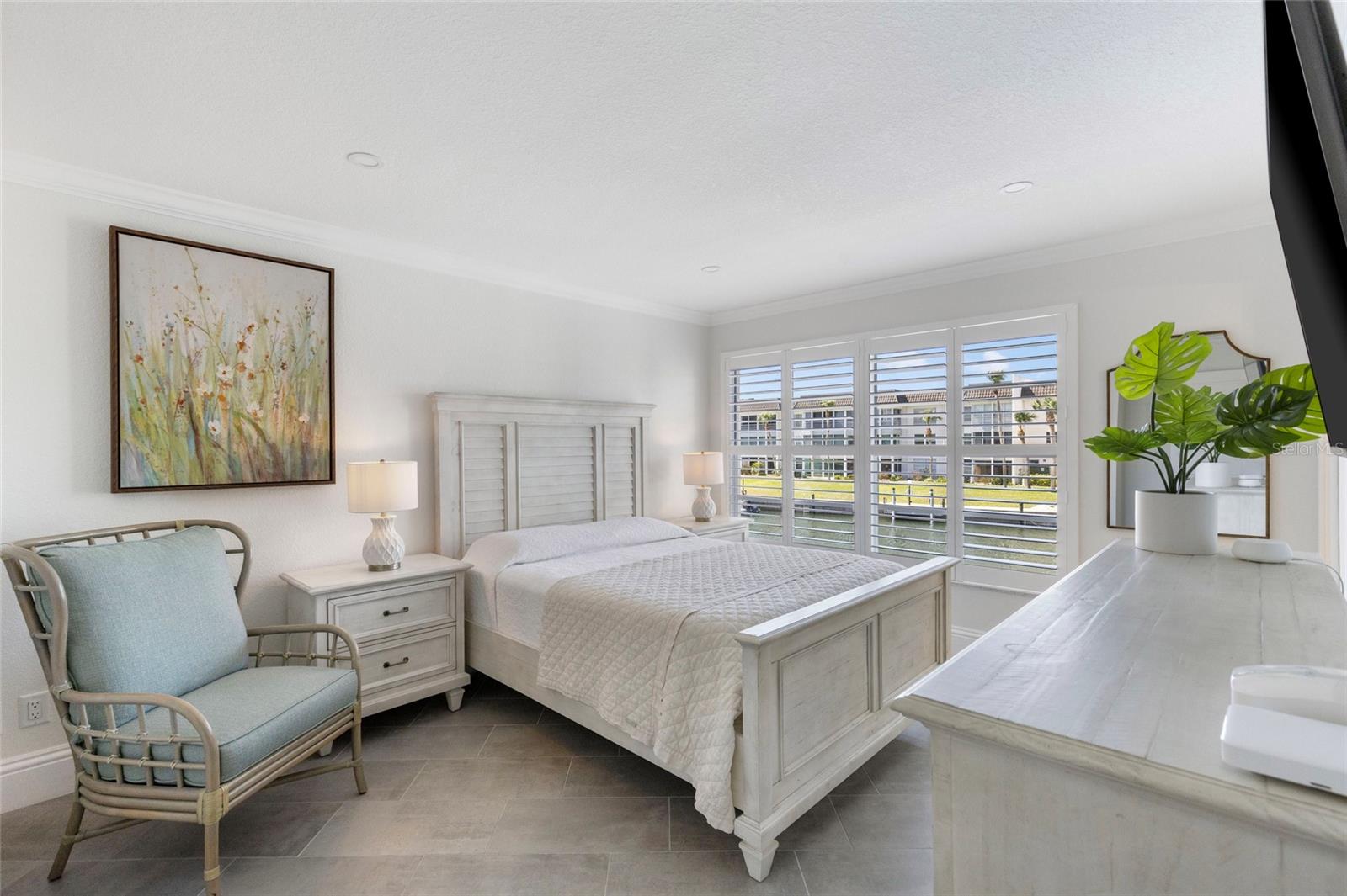 4390 EXETER DR #206, LONGBOAT KEY, FL, 34228