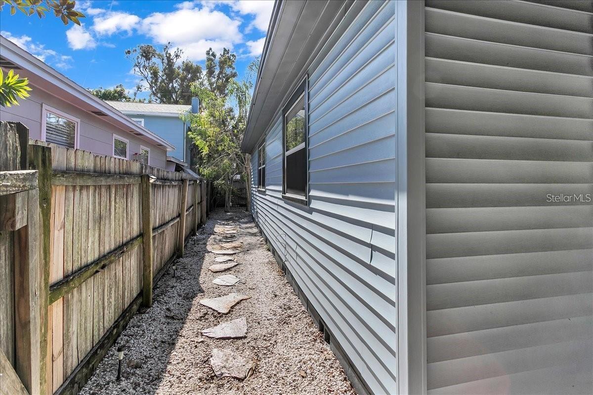 828 22ND AVE N #Apt. West, ST PETERSBURG, FL, 33704