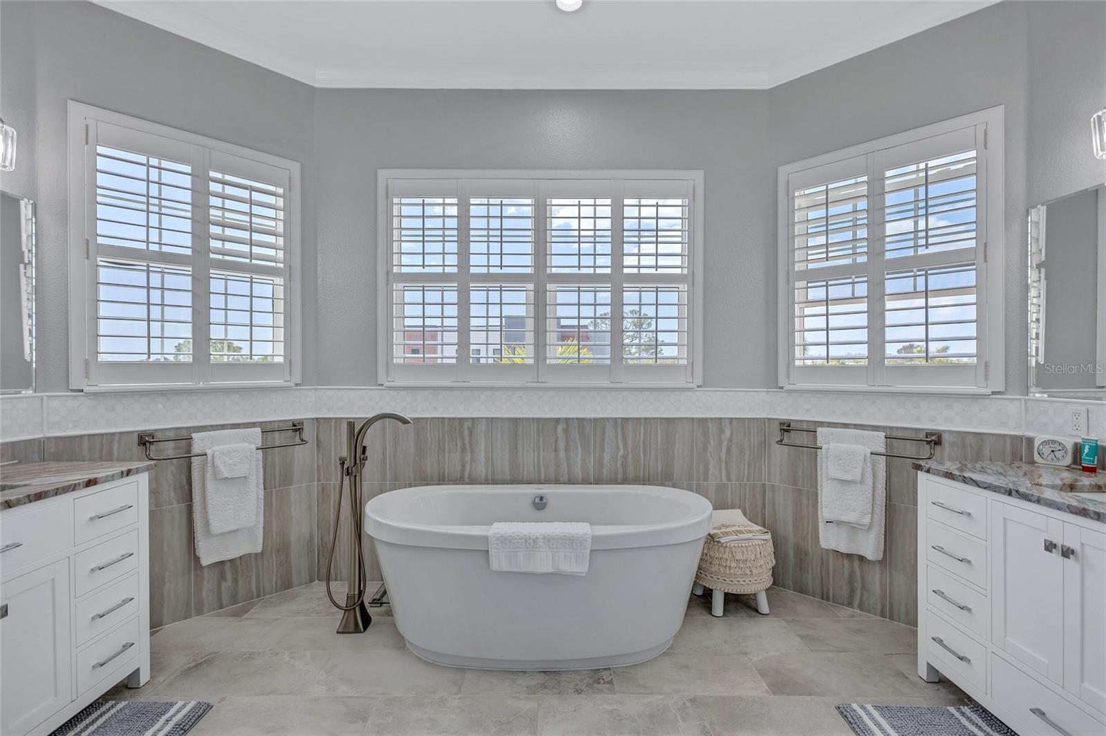 1700 OYSTER POINT WAY, PALM HARBOR, FL, 34683