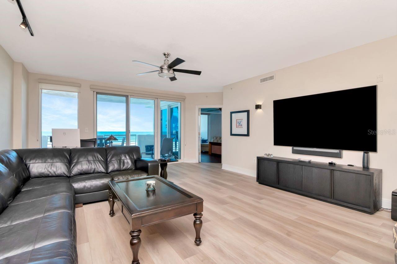 1350 GULF BLVD #301, CLEARWATER BEACH, FL, 33767