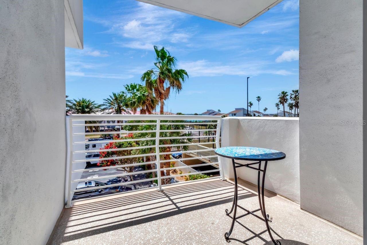 1350 GULF BLVD #301, CLEARWATER BEACH, FL, 33767