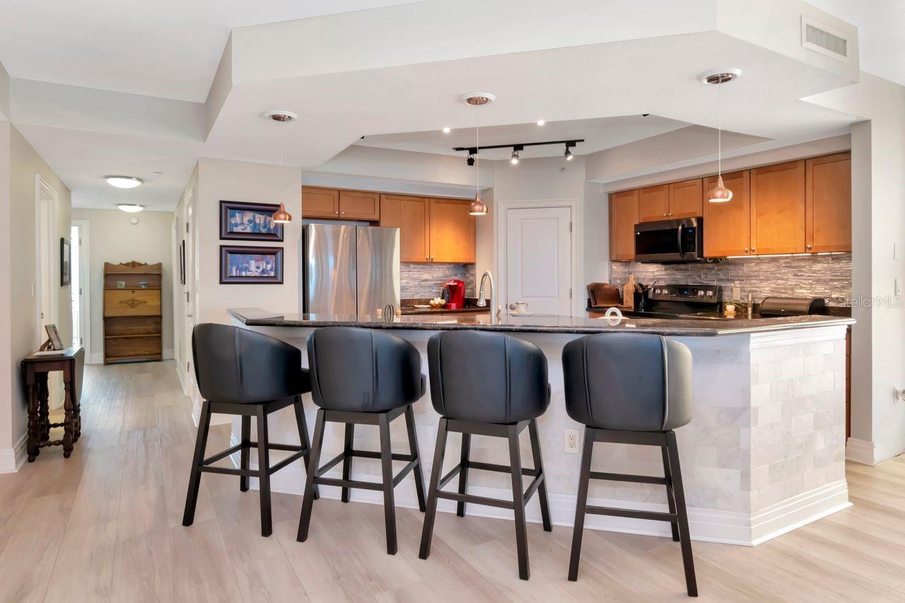 1350 GULF BLVD #301, CLEARWATER BEACH, FL, 33767