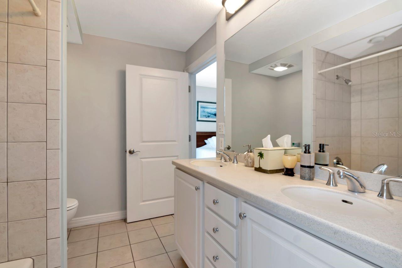 1350 GULF BLVD #301, CLEARWATER BEACH, FL, 33767