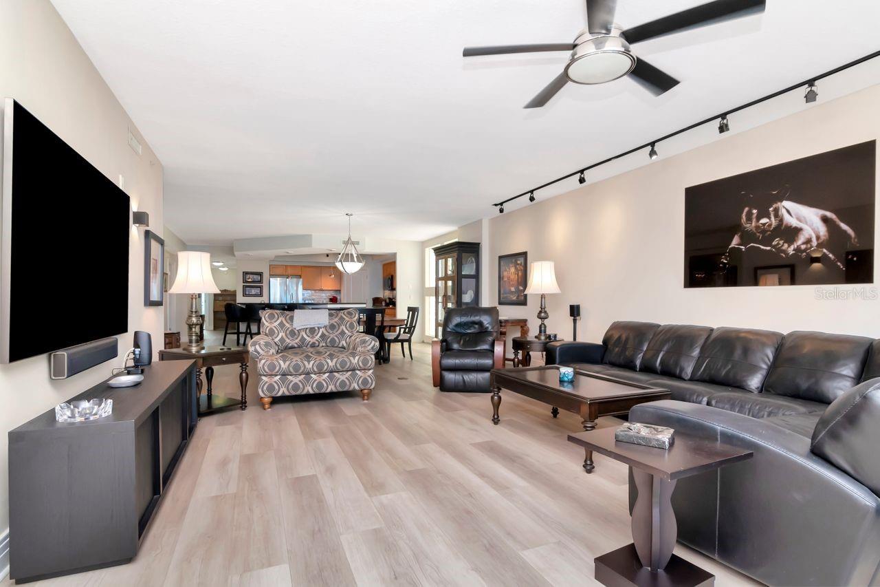 1350 GULF BLVD #301, CLEARWATER BEACH, FL, 33767