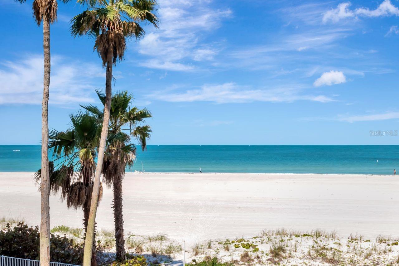 1350 GULF BLVD #301, CLEARWATER BEACH, FL, 33767