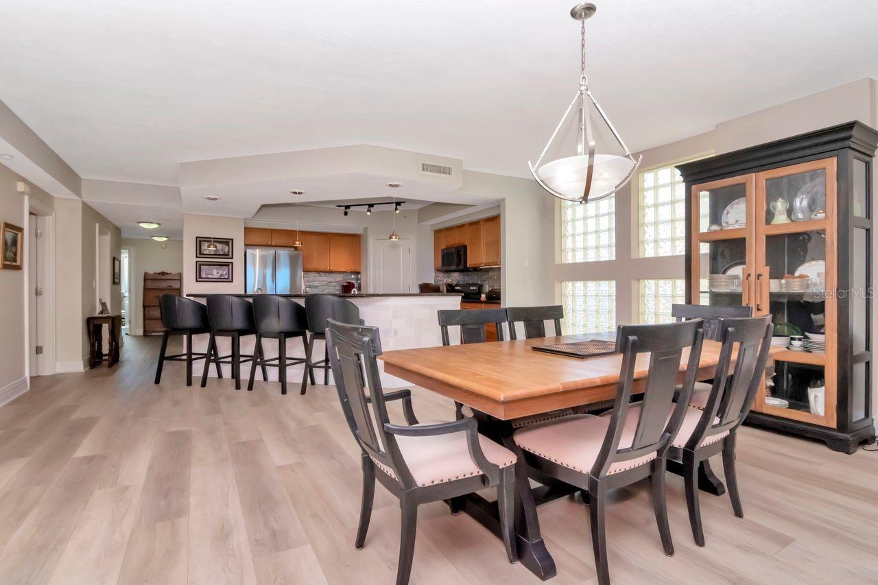 1350 GULF BLVD #301, CLEARWATER BEACH, FL, 33767