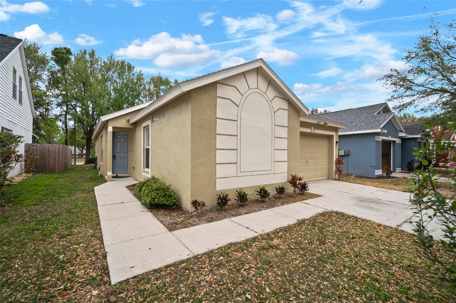 7423 OXFORD GARDEN CIR, APOLLO BEACH, FL, 33572