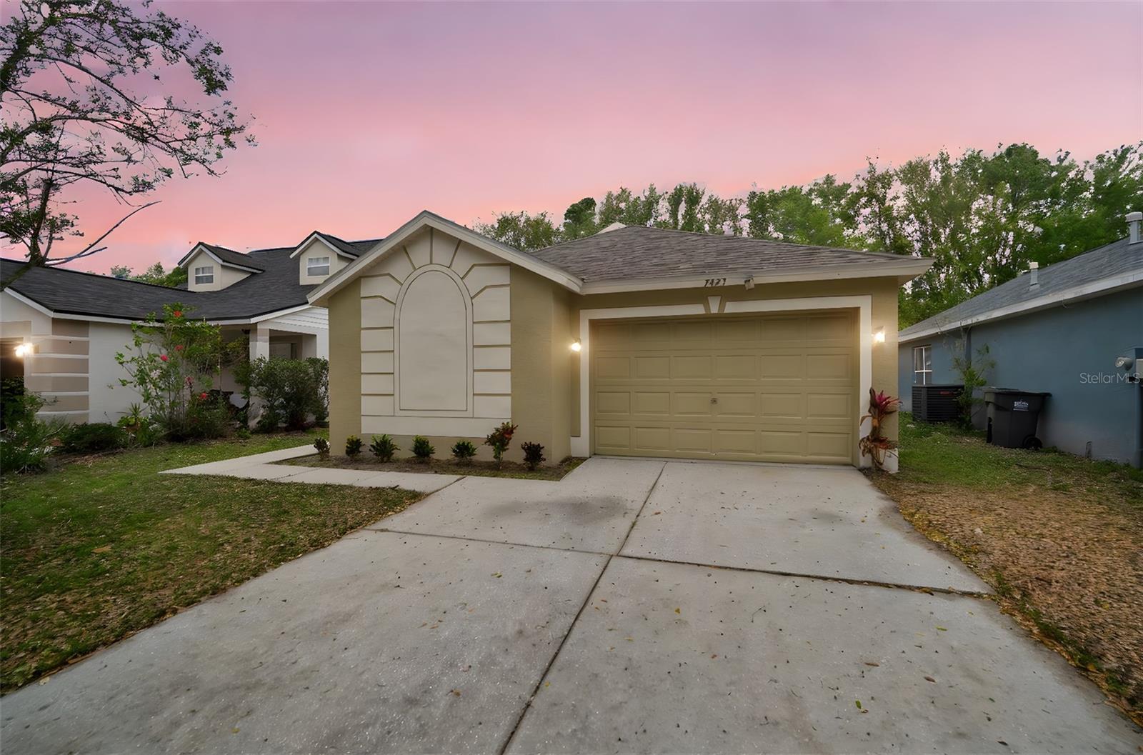 7423 OXFORD GARDEN CIR, APOLLO BEACH, FL, 33572