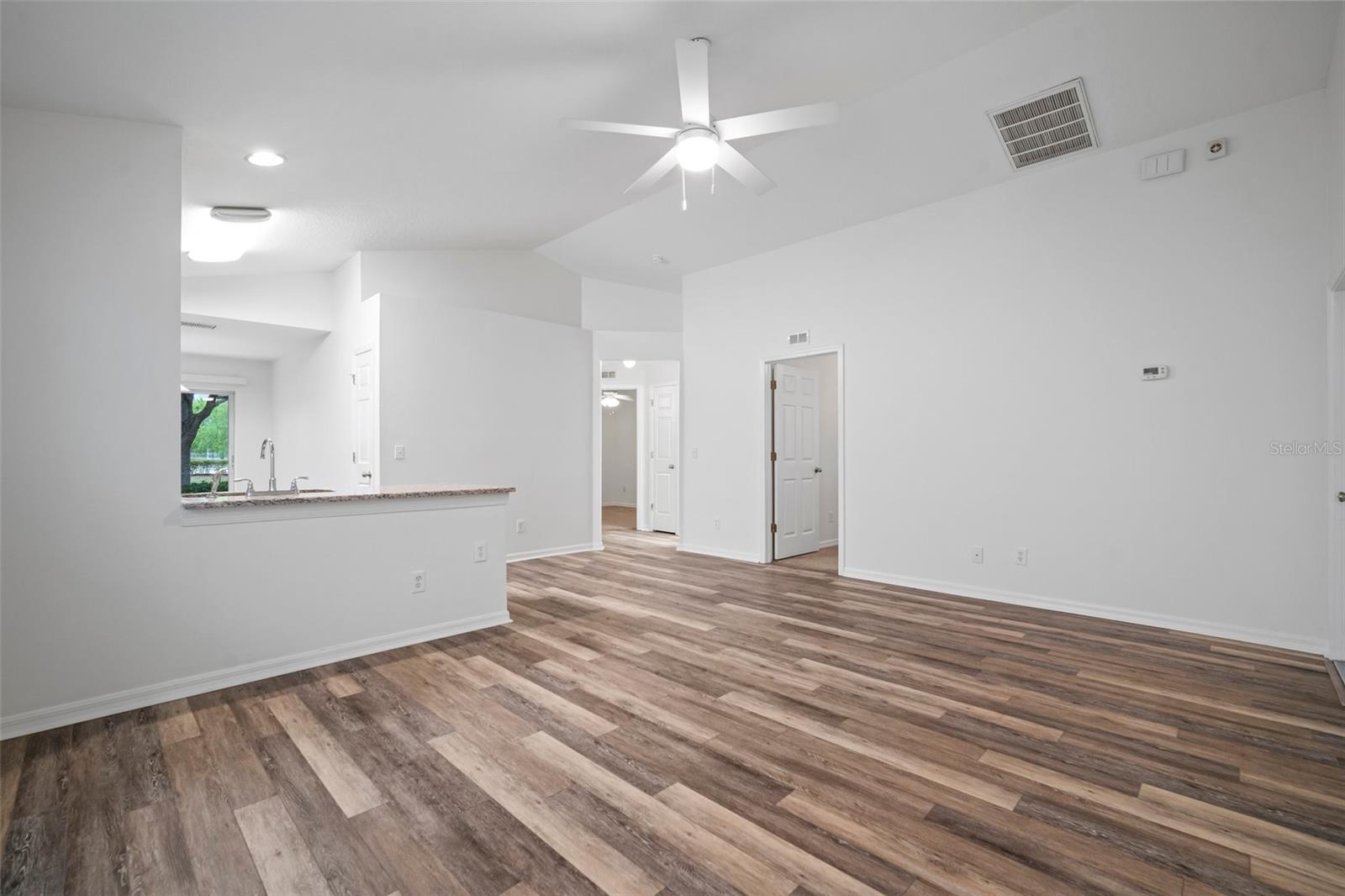 7423 OXFORD GARDEN CIR, APOLLO BEACH, FL, 33572