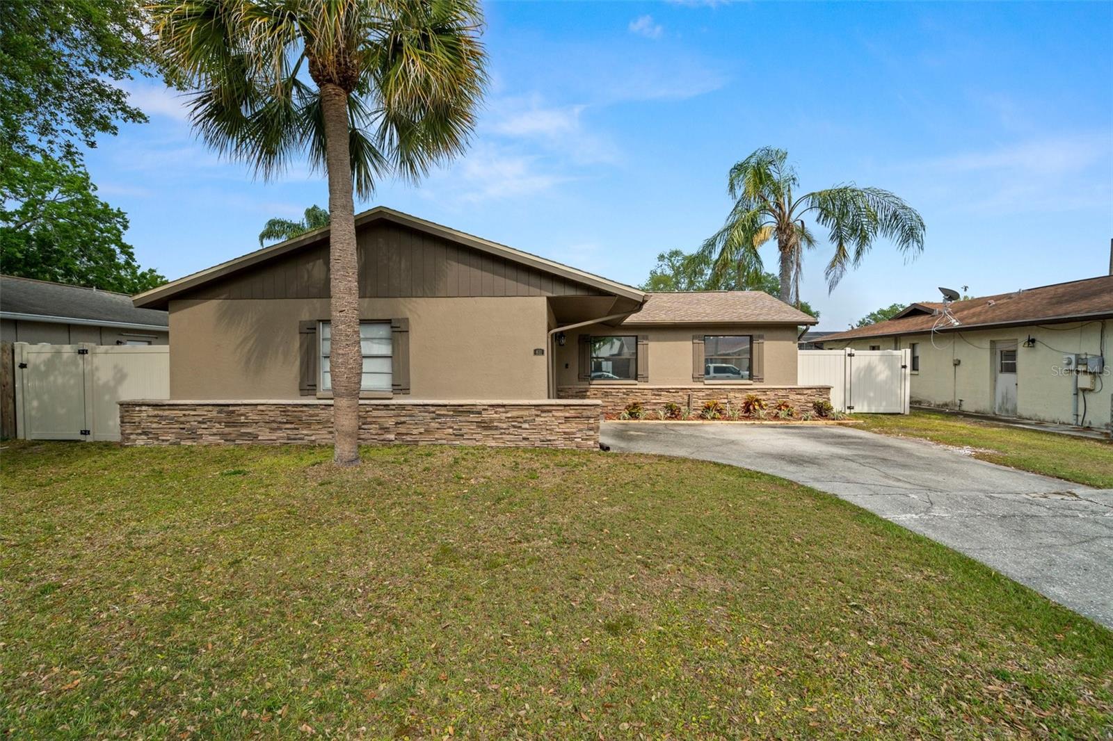 611 LIMETREE DR, OLDSMAR, FL, 34677