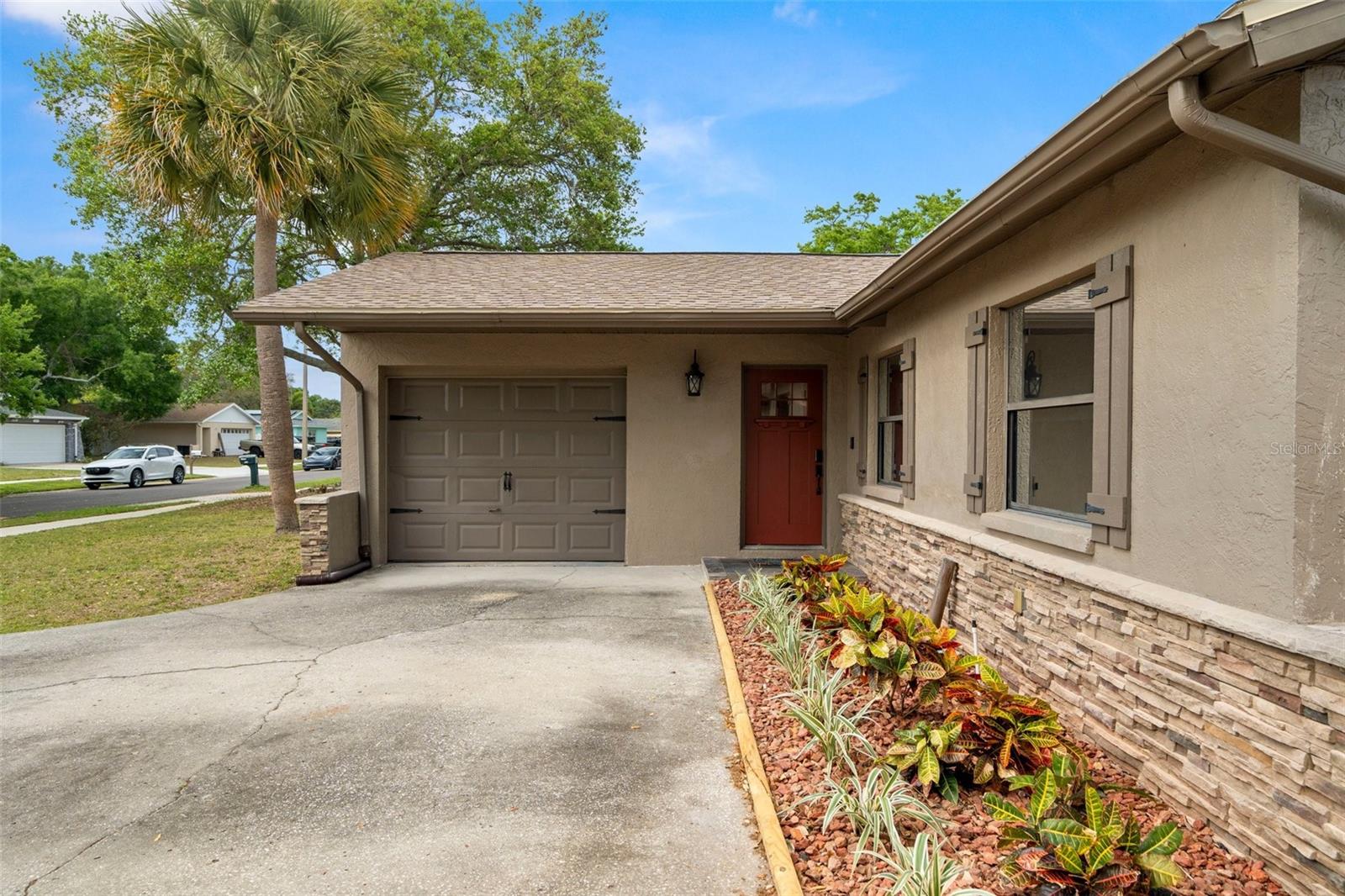 611 LIMETREE DR, OLDSMAR, FL, 34677