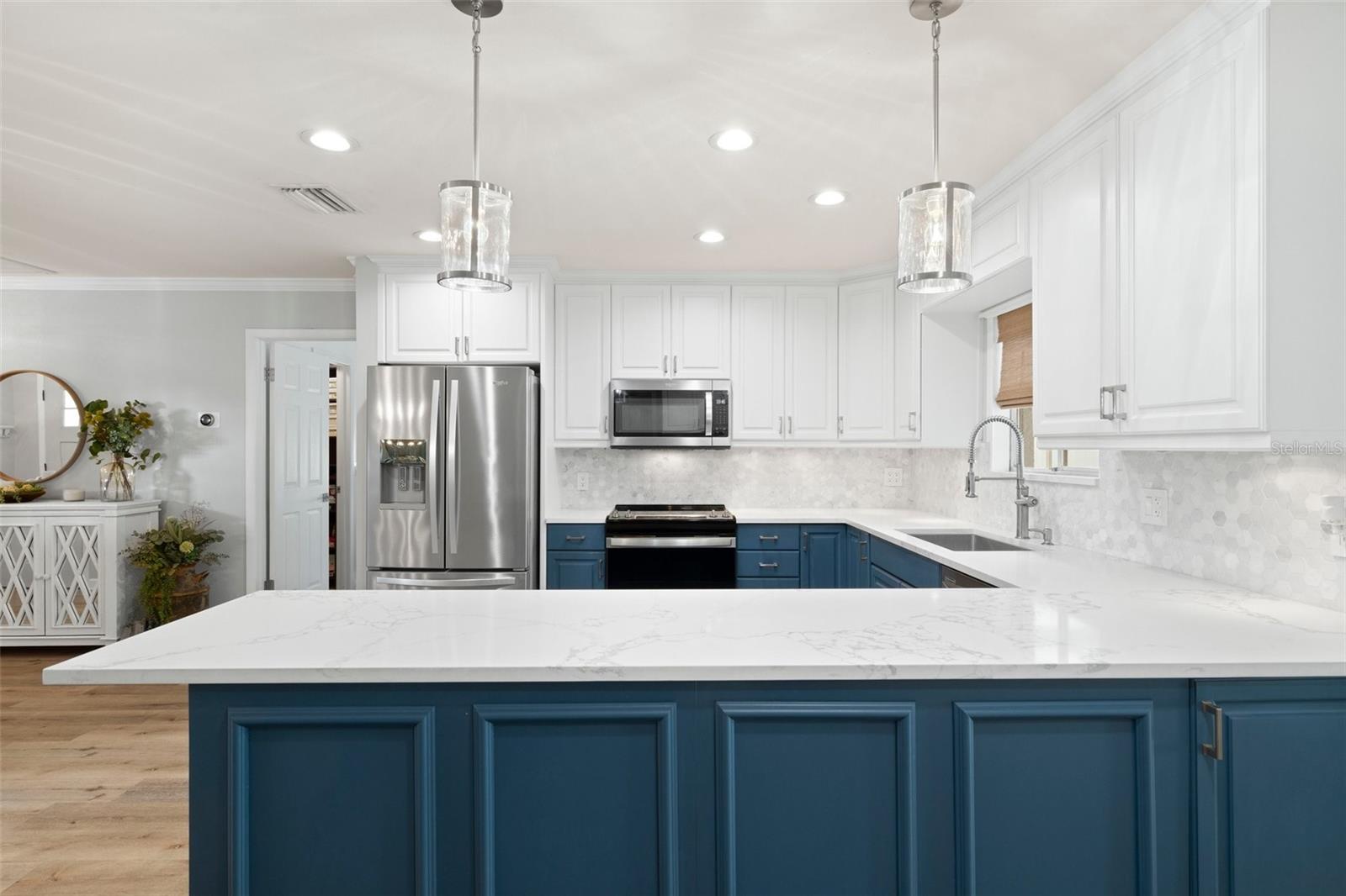 611 LIMETREE DR, OLDSMAR, FL, 34677