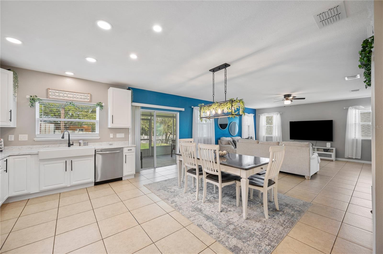 1018 ROBERTA RD, LAKE WALES, FL, 33853