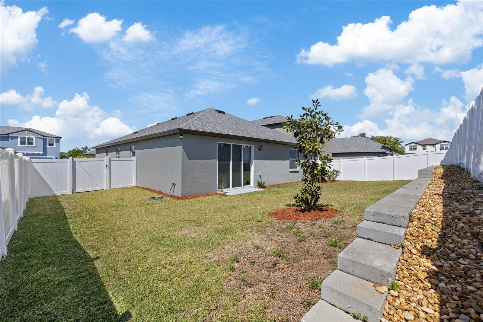 1050 DAVIS HEATHER CIR, SEFFNER, FL, 33584