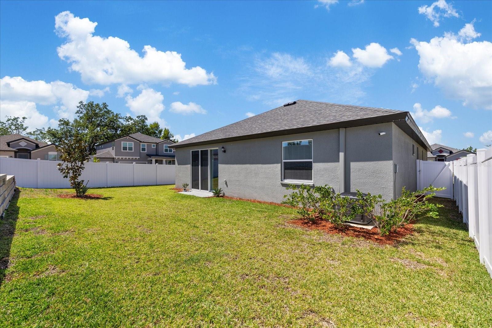 1050 DAVIS HEATHER CIR, SEFFNER, FL, 33584