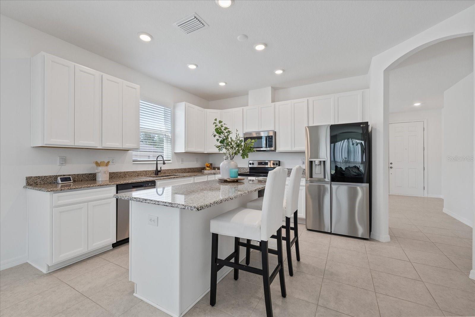1050 DAVIS HEATHER CIR, SEFFNER, FL, 33584