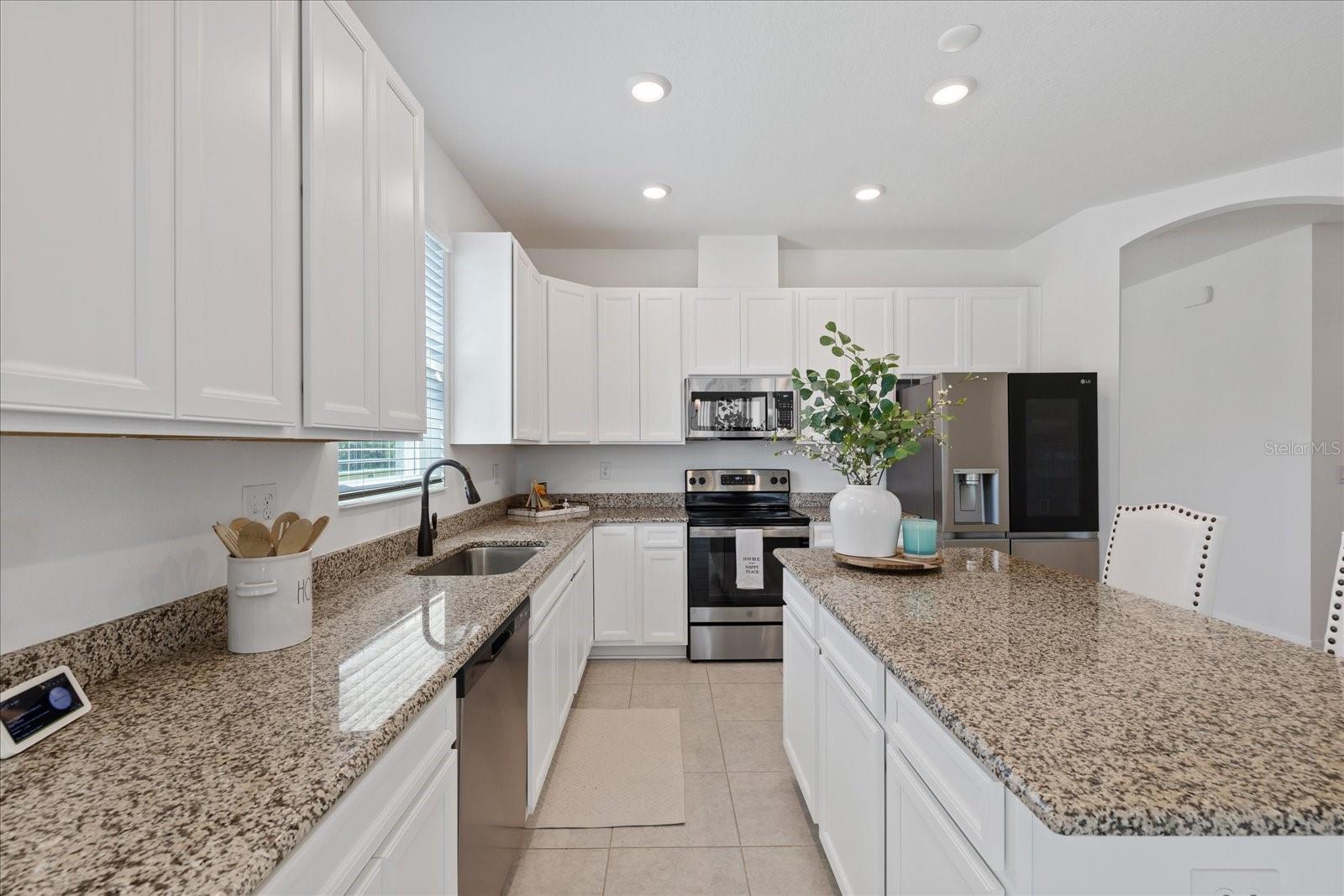 1050 DAVIS HEATHER CIR, SEFFNER, FL, 33584
