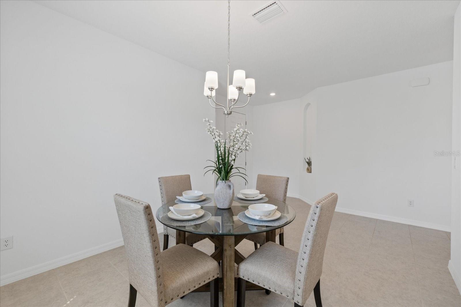 1050 DAVIS HEATHER CIR, SEFFNER, FL, 33584
